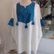 Jebba artisanale brodée disponible broderie en bleue et beige 